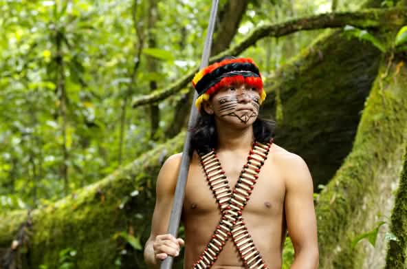 Un integrante indigeno dell’Amazzonia
