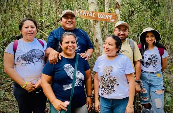 Membri della Cooperativa Túumben Ko'oben