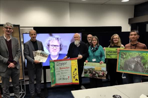 Consegna della petizione al BMZ a Bonn