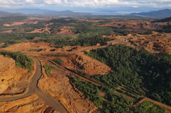 Vista dall'alto della miniera di nichel di Vale Indonesia