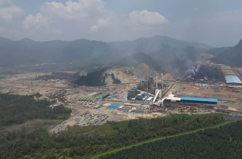 Vista aerea da drone del parco industriale di Morowali, nel Sulawesi centrale, in Indonesia.