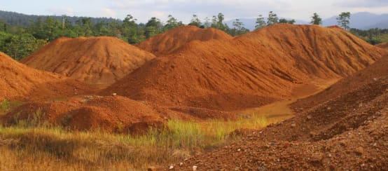 Miniera di nichel nell'area protetta di Morowali a Sulawesi