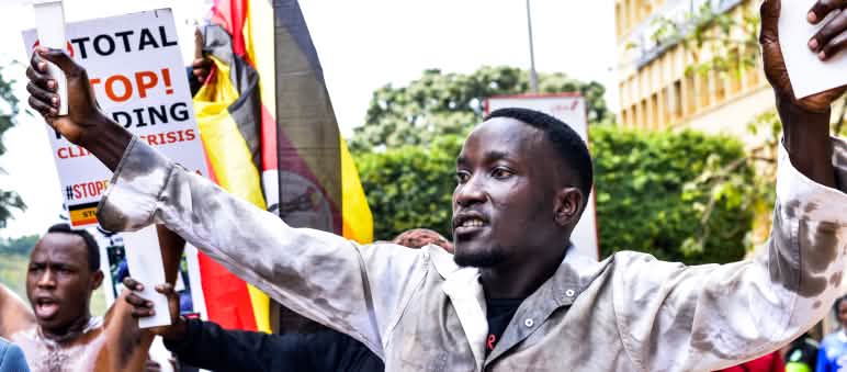 Manifestazione contro l'EACOP a Kampala