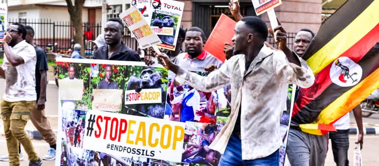 Manifestazione contro l'EACOP a Kampala