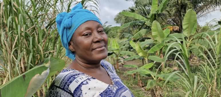 Ignanga Mbadinga Béatrice, presidente della foresta comunitaria di Ndendé, Gabon Ignanga Mbadinga Béatrice, presidente della foresta comunitaria di Ndendé, Gabon