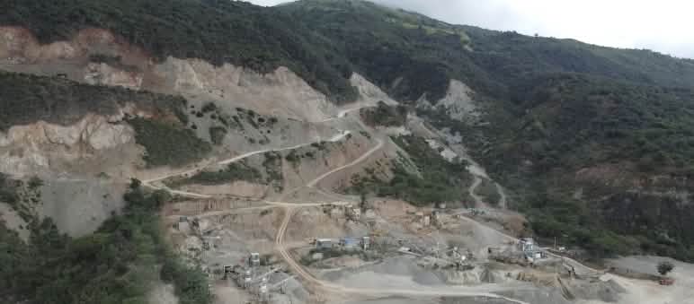 Estrazione di sabbia e rocce