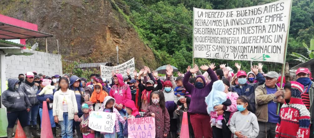Protesta contro l'estrazione mineraria nella parrocchia di Buenos Aires, cantone Urcuquí, provincia di Imbabura, Ecuador.