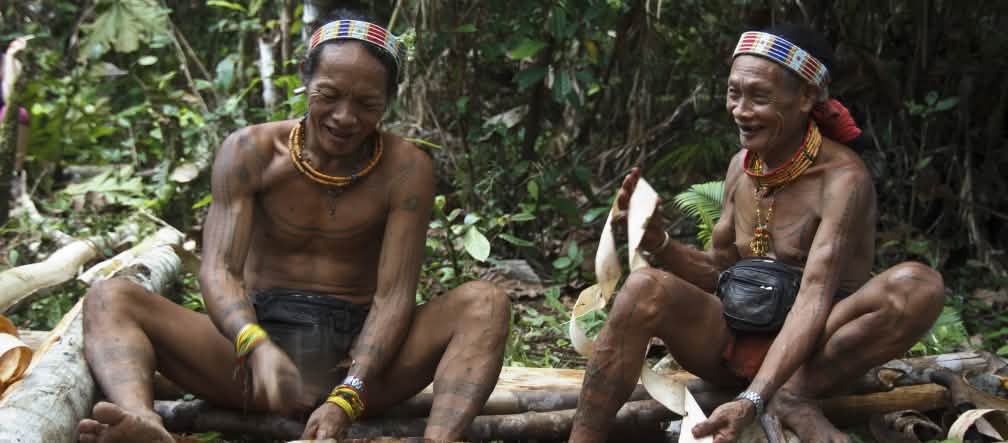 In armonia con la natura: il popolo Mentawai dell'isola di Siberut