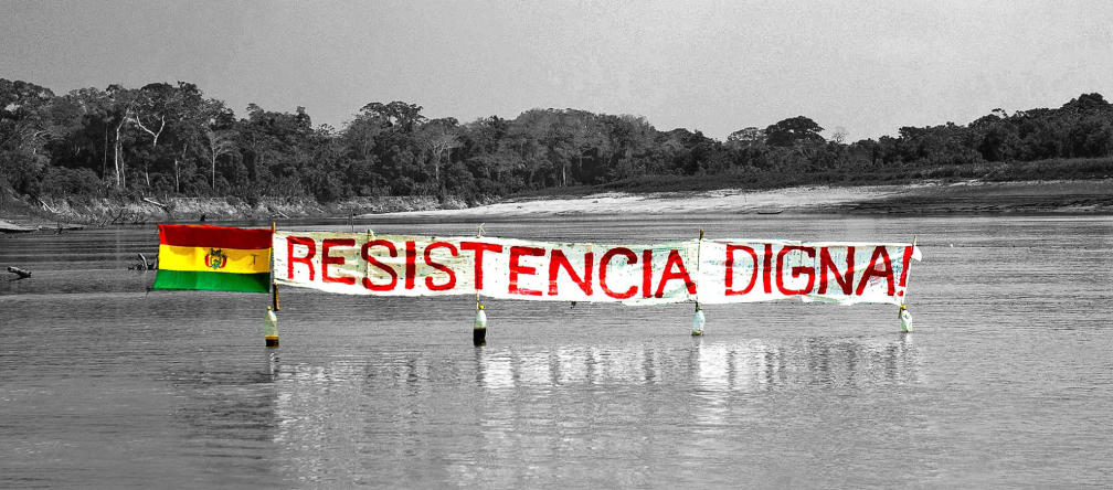 Striscione con la scritta "Resistencia Digna" nel TIPNIS