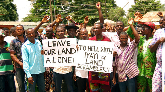 Manifestazione contro una piantagione di palma da olio Okomu in Nigeria