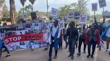 Manifestazione studentesca contro l'oleodotto EACOP in Uganda