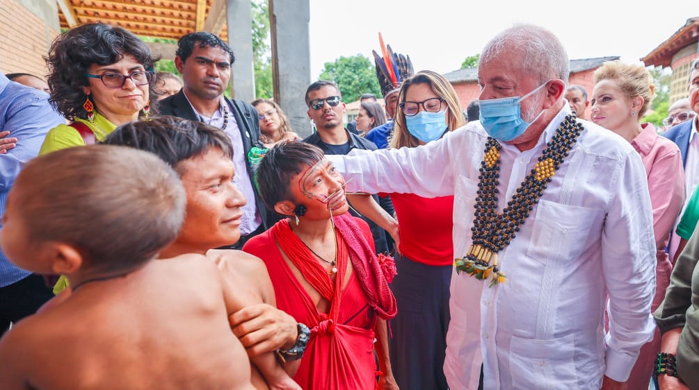 Il Presidente brasiliano Lula da Silva visita il centro sanitario nel territorio Yanomami