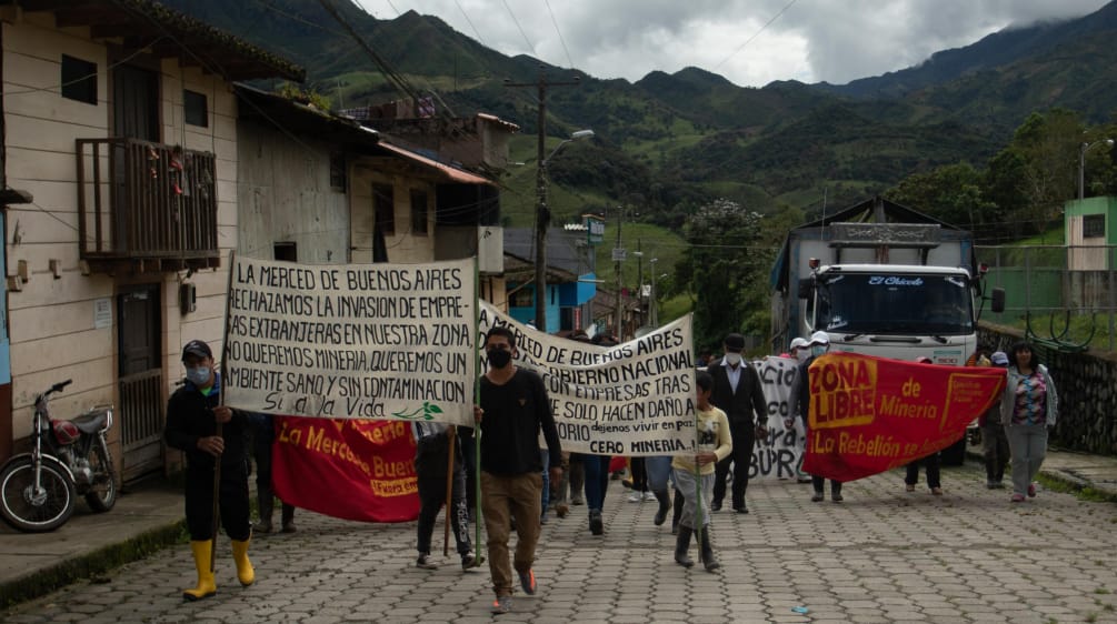 Manifestazione locale contro l'attività mineraria nella parrocchia di La Merced de Buenos Aires, cantone di Urcuquí, provincia di Imbabura, Ecuador.