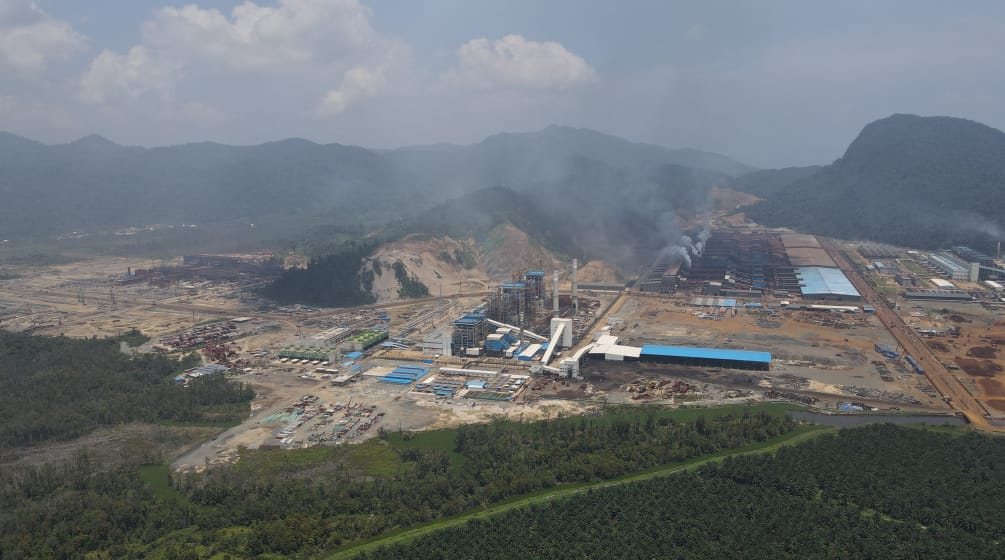 Vista aerea da drone del parco industriale di Morowali, nel Sulawesi centrale, in Indonesia.