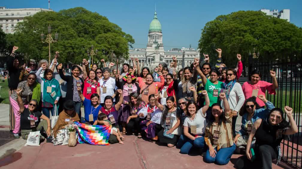 Le donne della Escuelita por la Justicia Climática Feminista, questo novembre 2022 a Buenos Aires, Argentina. Riunione delle donne della "Escuelita por la Justicia Climática Feminista" a Buenos Aires, Argentina, novembre 2022