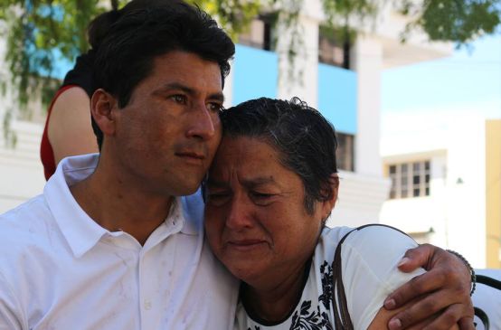 Javier Ramírez con sua madre Rosario Piedra