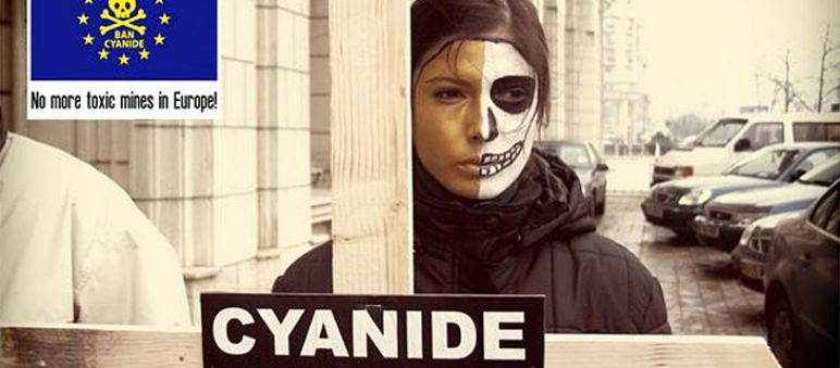 Il cianuro uccide - Una campagna per proibirlo si sta imponendo in Europa Immagine della campagna europea – Il cianuro uccide