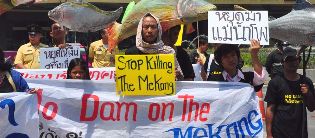 Manifestazioni per proteggere la vita del fiume Mekong (Foto: International Rivers)