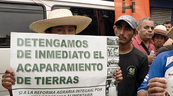 Una manifestazione contro l'accaparramento di terra nel Bajo Aguán in Honduras
